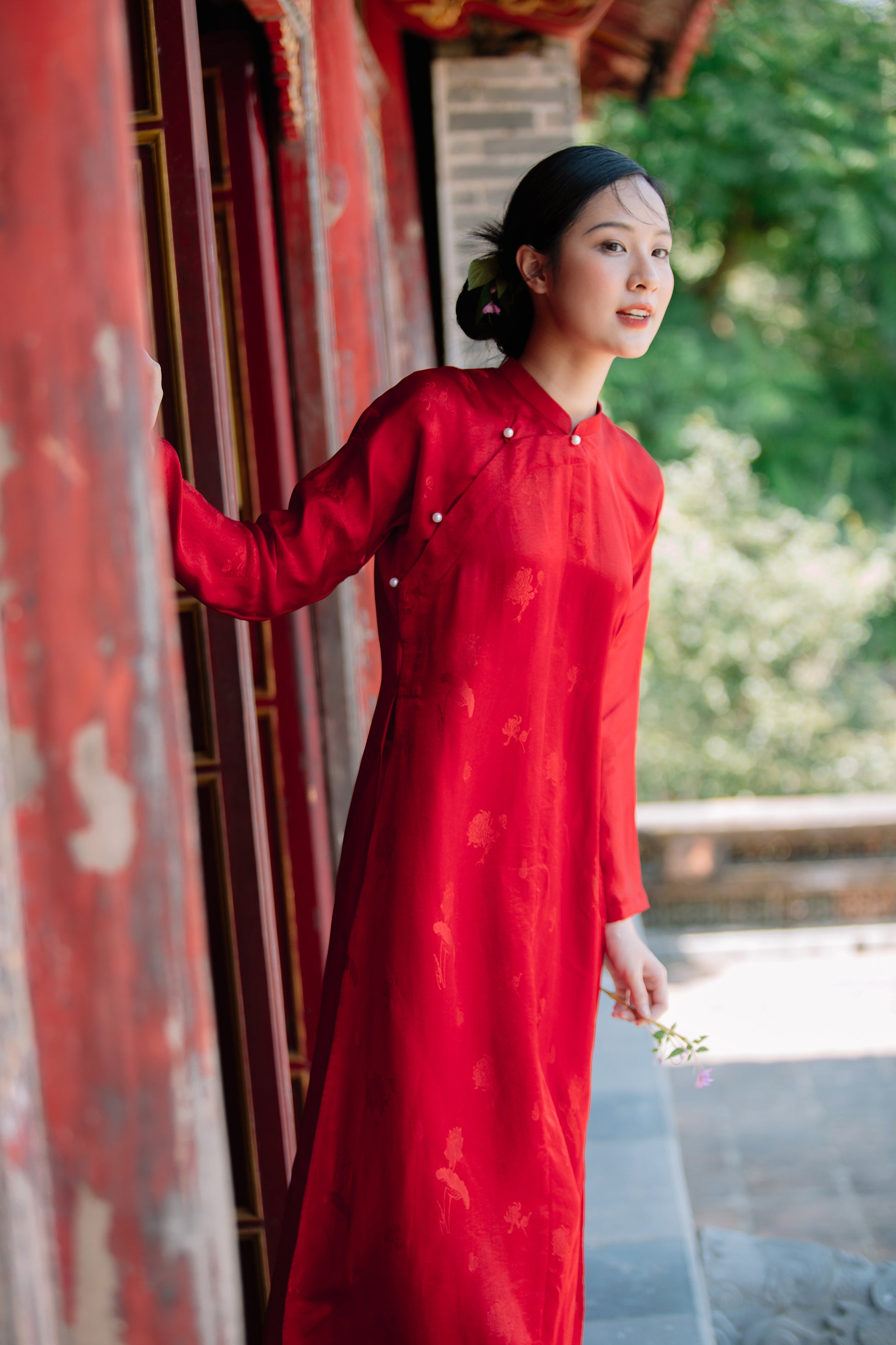 "Ngu Than" Ao Dai set - Silkworm Silk in Red