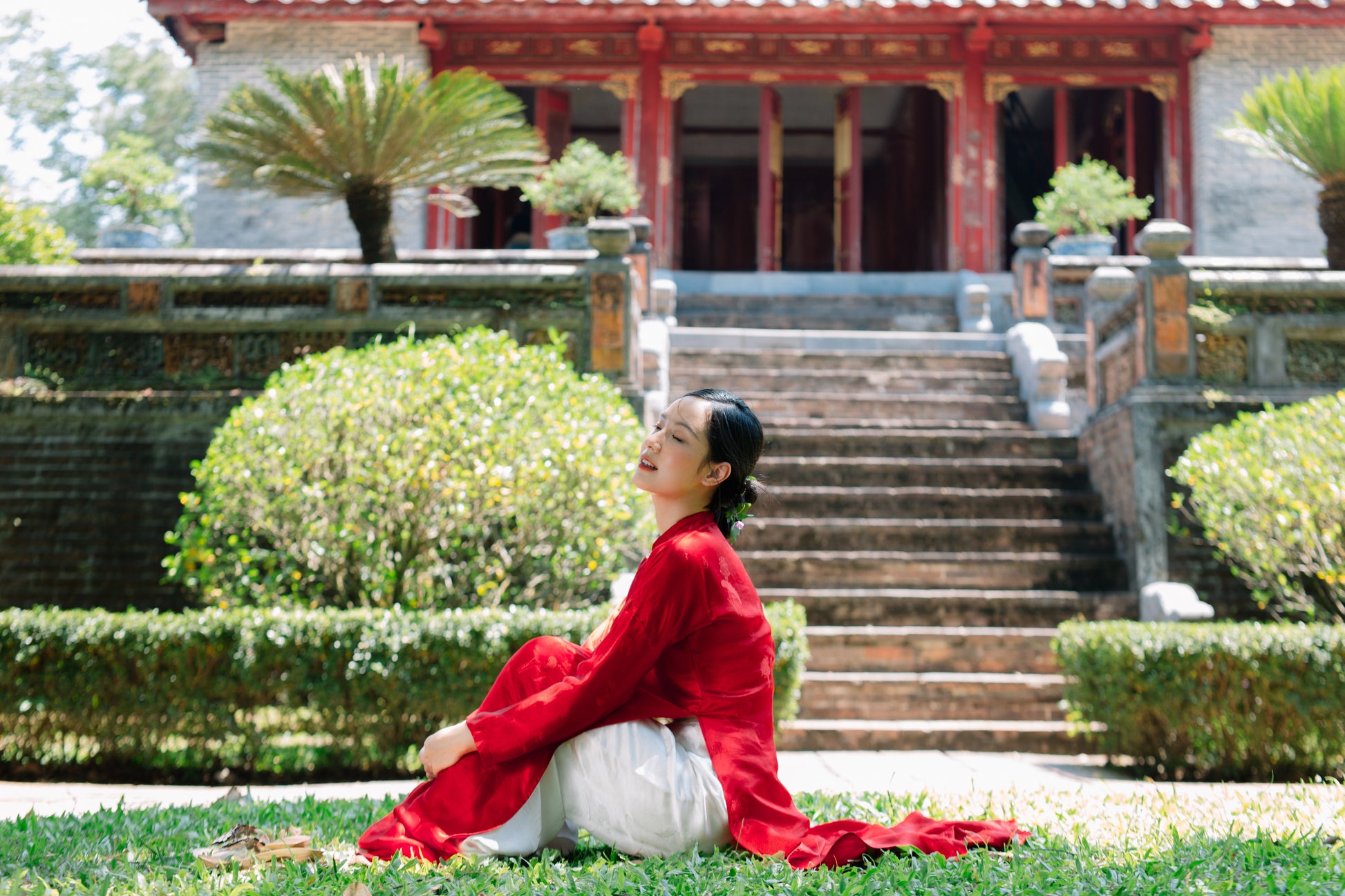"Ngu Than" Ao Dai set - Silkworm Silk in Red