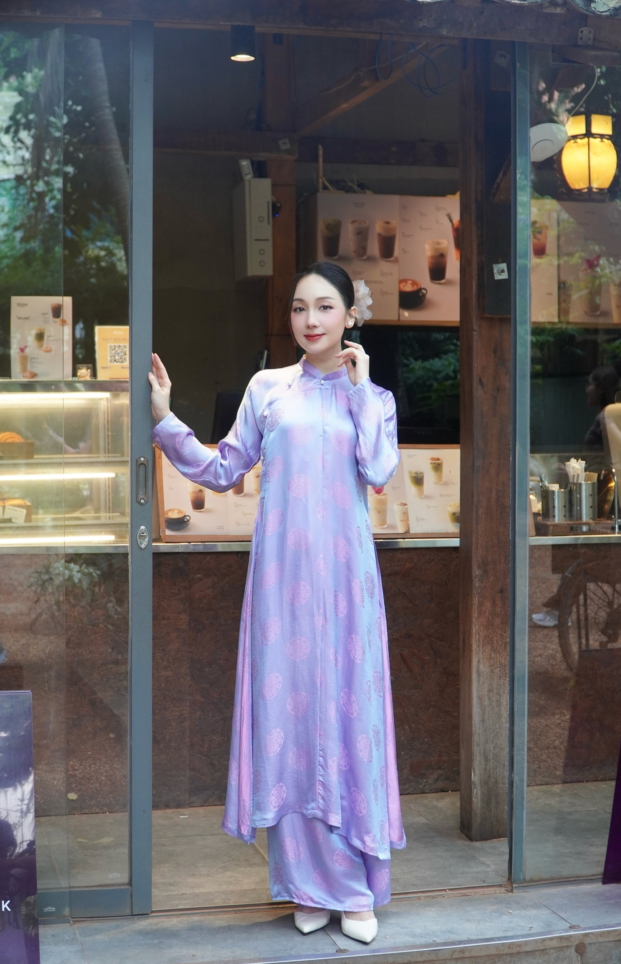 Ngũ Vân" Ao-dai Set – Wormsilk 5-panel Aodai in Lavender - Back view - Premium Vietnamese apparel