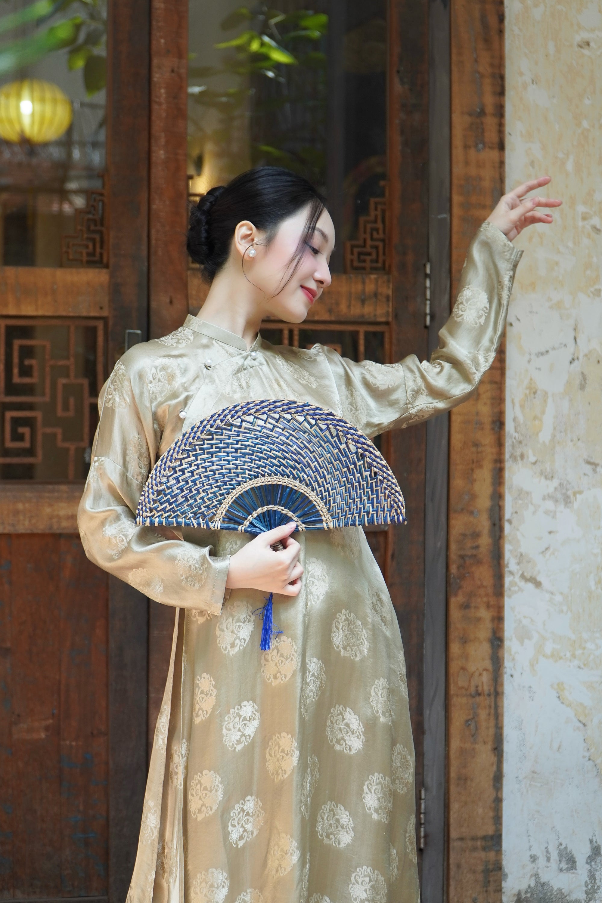 Nguyệt Liên" Ao Dai set - Wormsilk 5-panel design in Clay - Detail shot - Handcrafted Vietnamese design