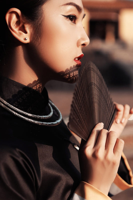 "Lien Tri" Torque Necklace in Fine-silver in Lotus Pattern