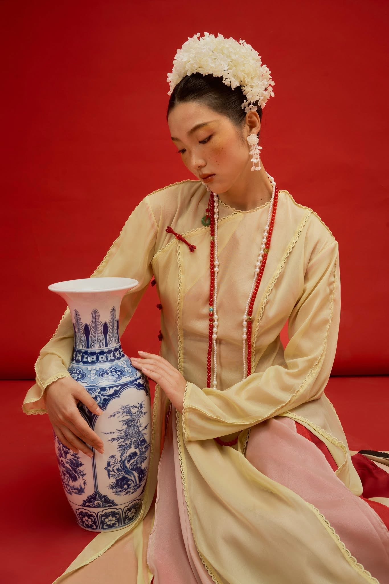 "Thuy Tien" Ao Dai Set - Triple-layered Chiffon with Scalloped Split Edge - lifestyle shot | Vietnamese Luxury Fashion