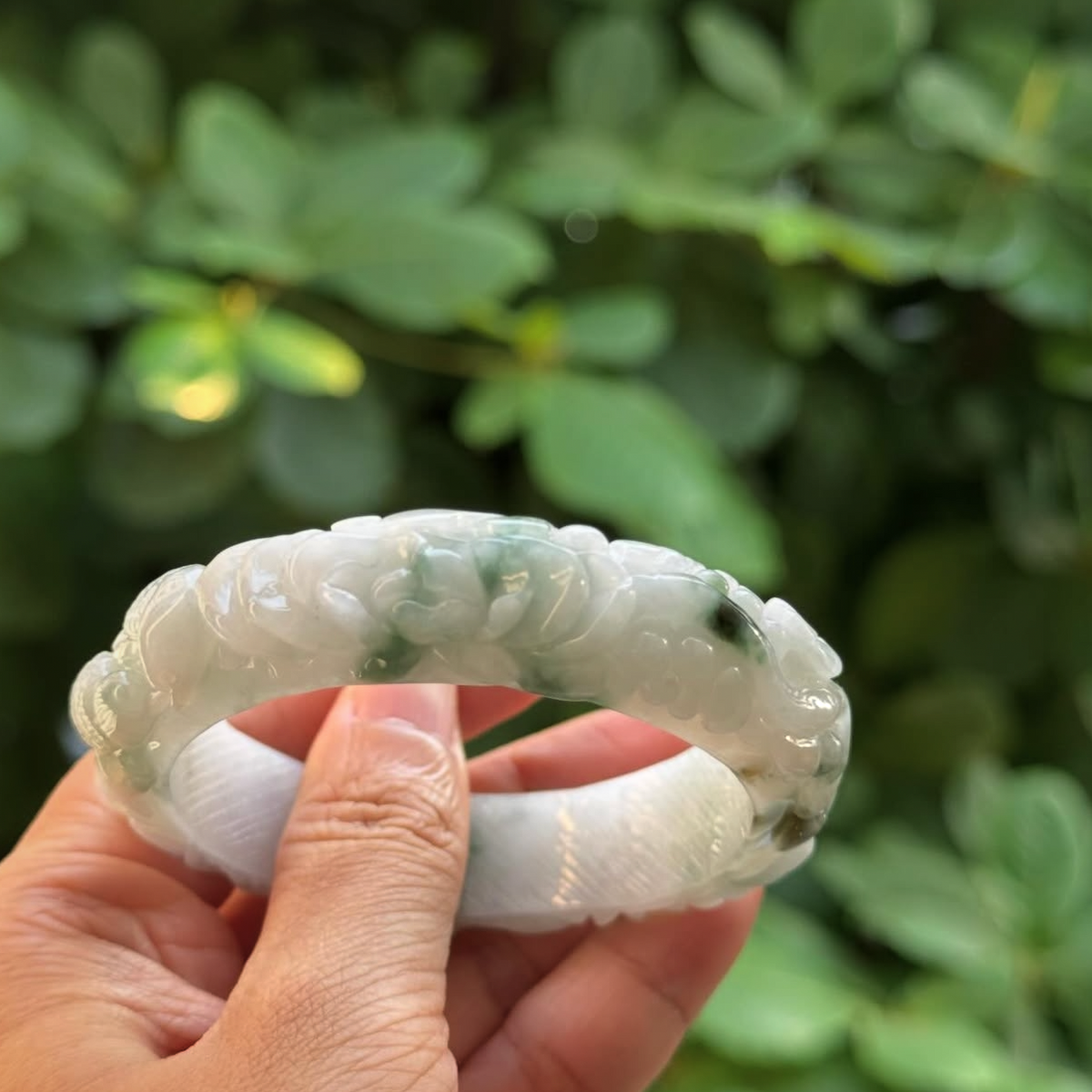 “Jade Garden of Harmony” – Hand-Carved Natural Jadeite Bangle