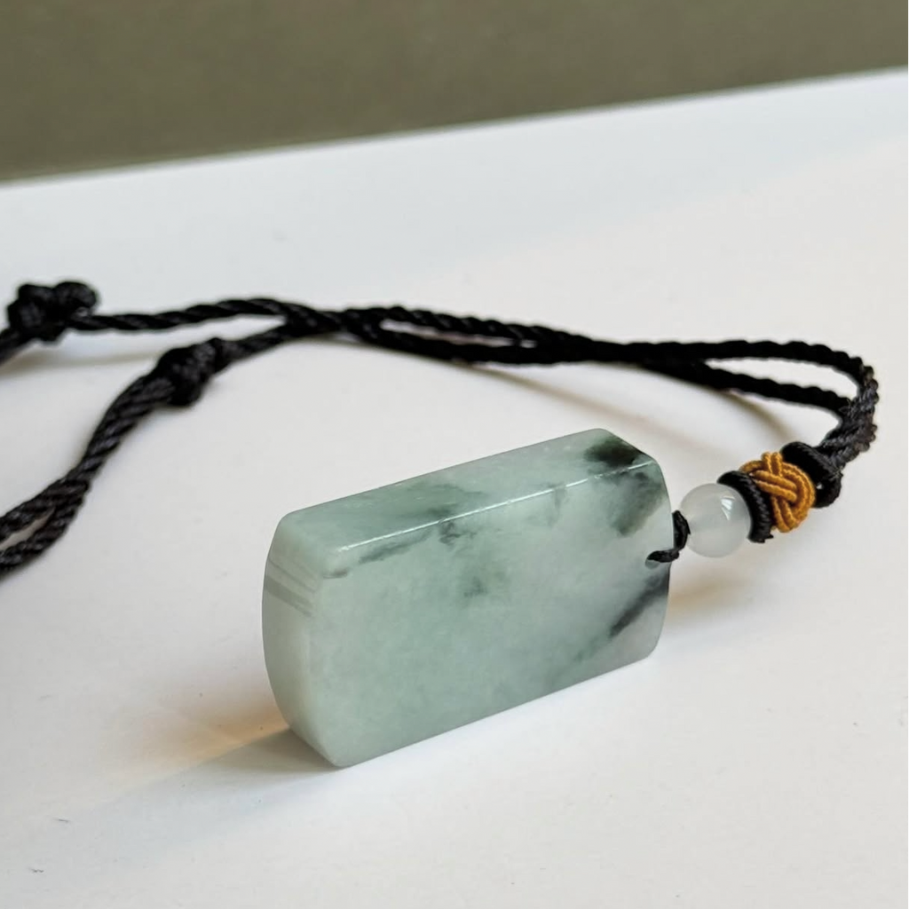 “Vô Sự Bài” (無事牌 / No Worry) Pendant – The Peace Talisman in Natural Myanmar Jadeite