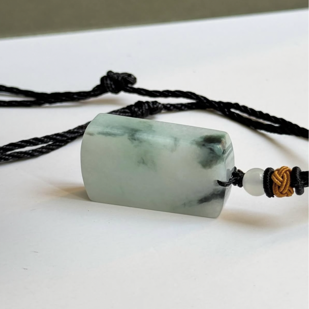 “Vô Sự Bài” (無事牌 / No Worry) Pendant – The Peace Talisman in Natural Myanmar Jadeite
