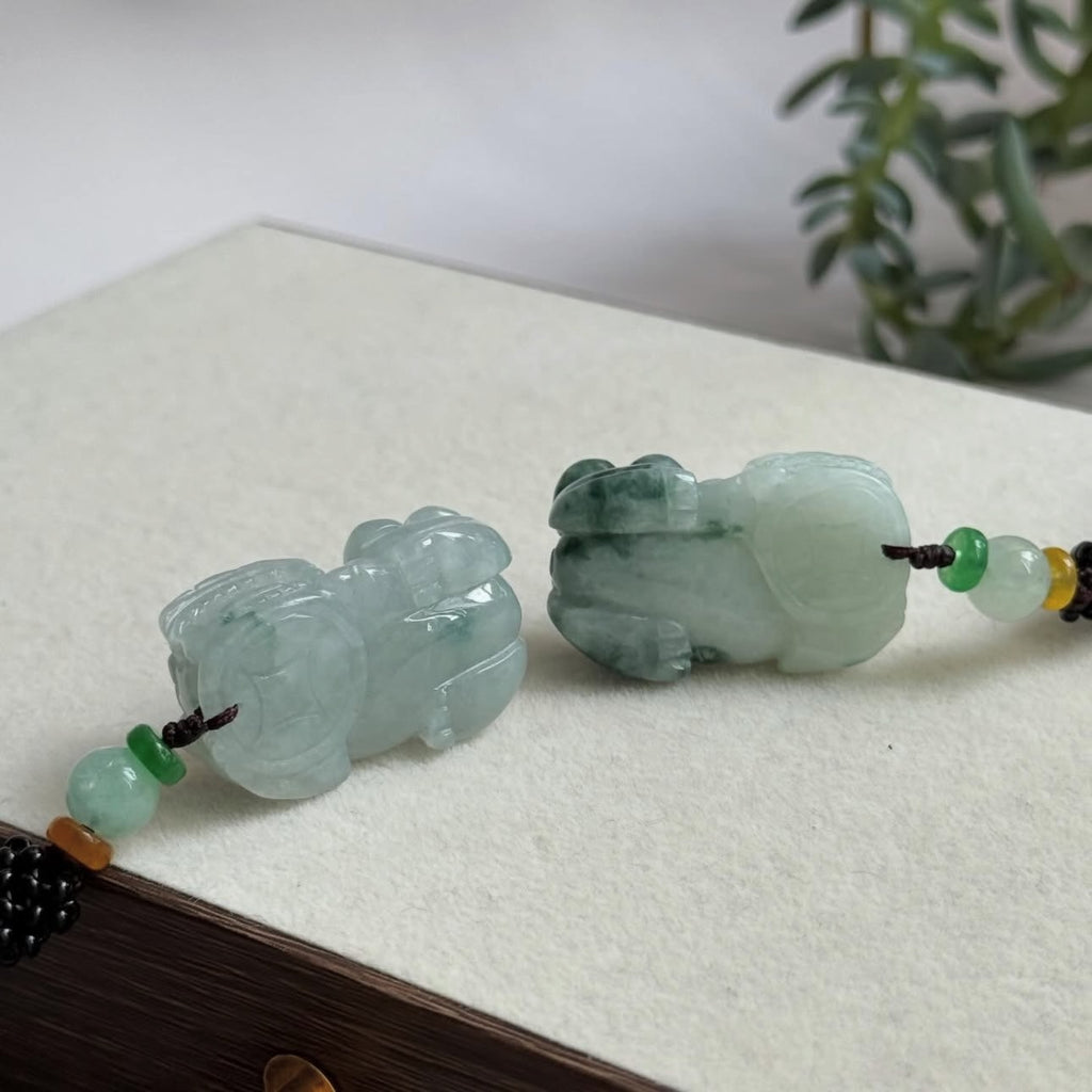 “Fortune Keepers” – Hand-Carved Pixiu Pair in Jade