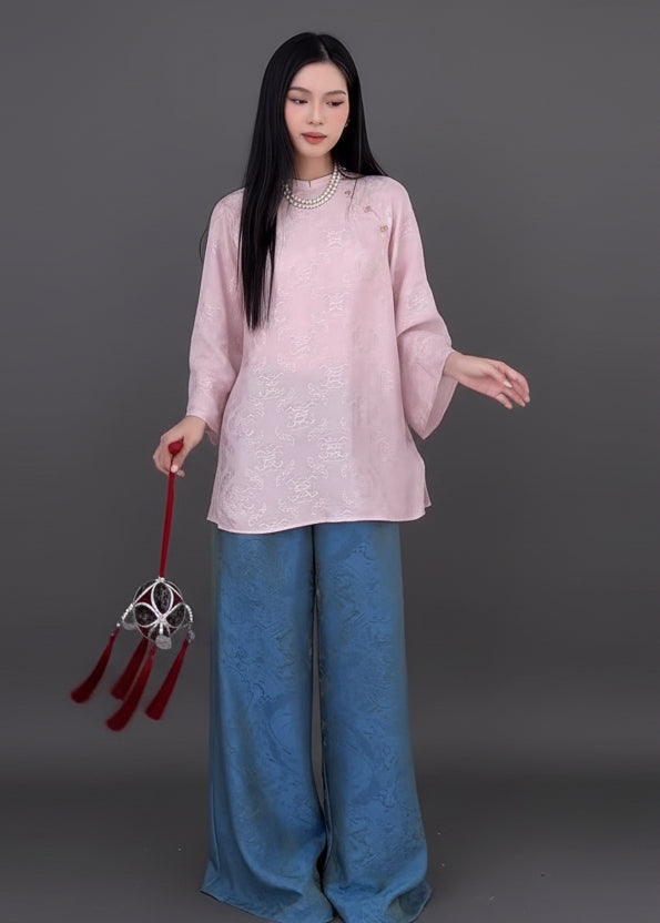 Vietnamese Ao Dai - Tra My - Mandarin-neck Natural wormsilk in Light Violet Blush - front view in pink by Garderobe