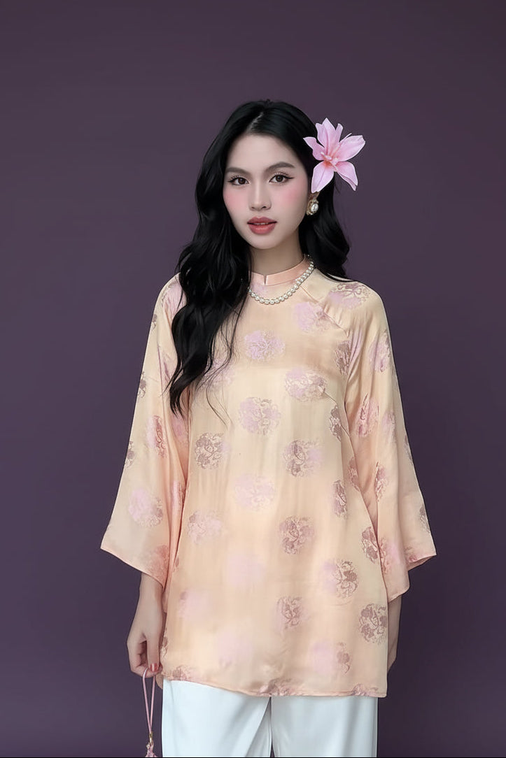 Vietnamese Ao Dai - Tra My Top - Mandarin-neck wormsilk - front view in peach by Garderobe