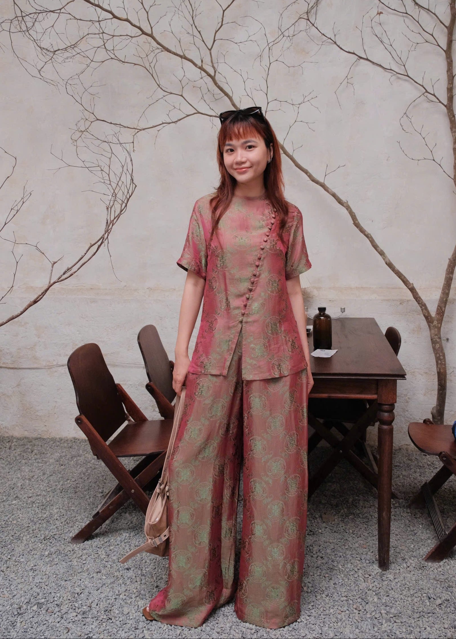 “Diagonal Grace” Ao-Ngan Set – Short-sleeve Worm Silk in Moss Green
