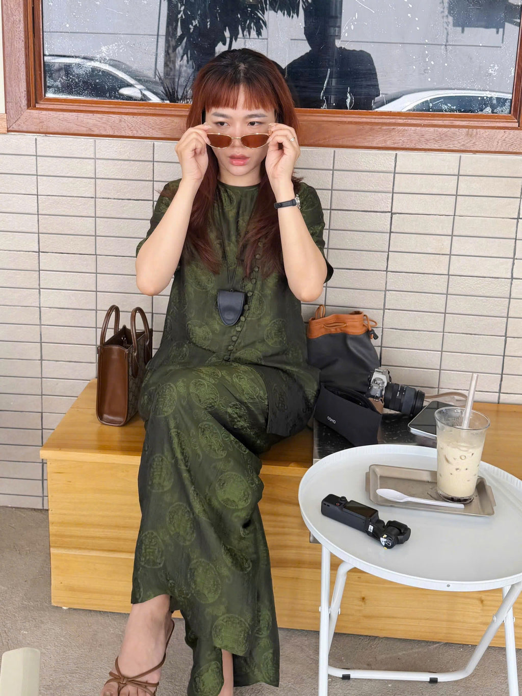 “Diagonal Grace” Ao-Ngan Set – Short-sleeve Worm Silk in Moss Green