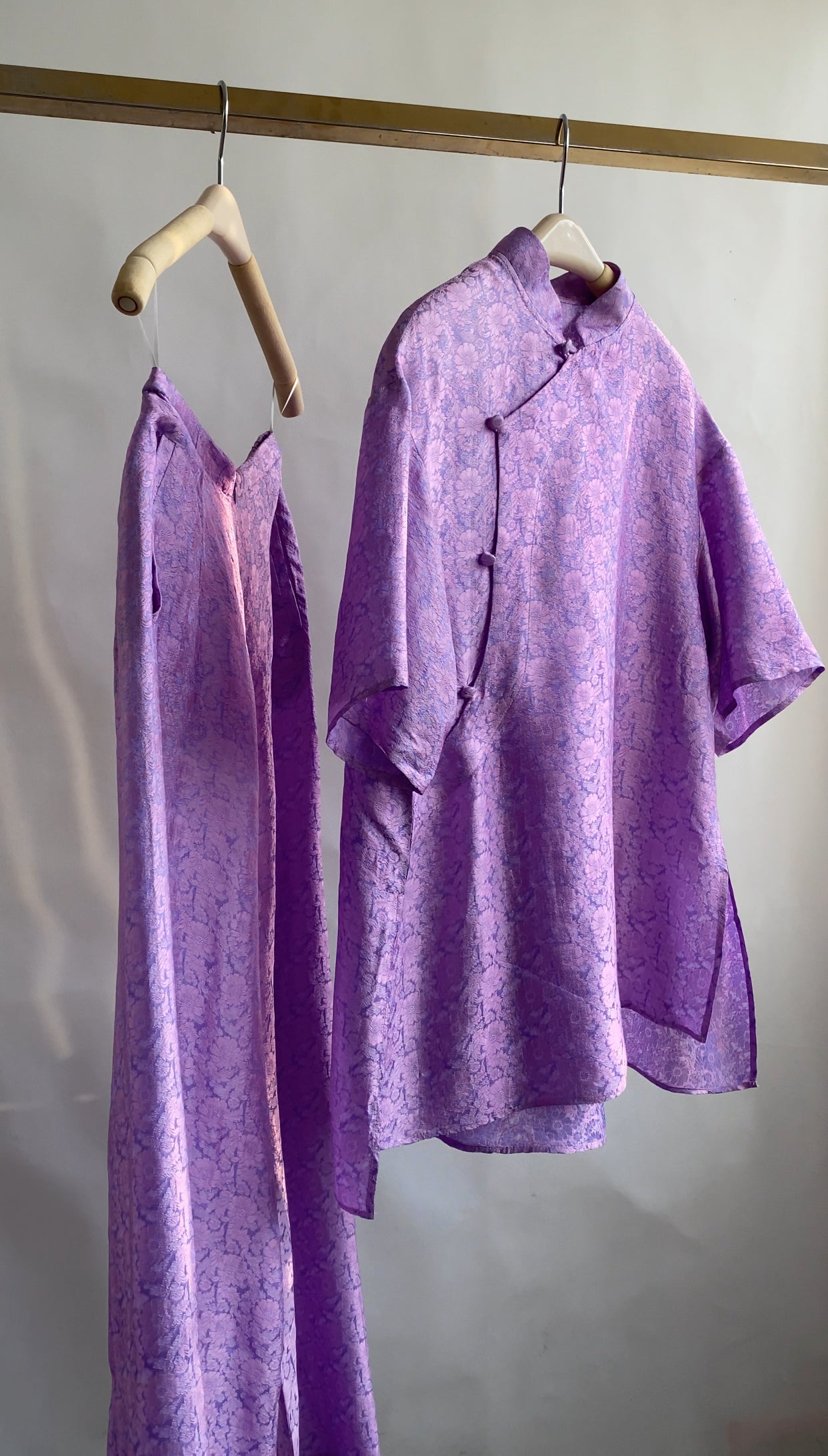 Vietnamese Ao Dai - Ninh Van Set - Mandarin-neck Wormsilk - side profile in purple by Hy Phuong
