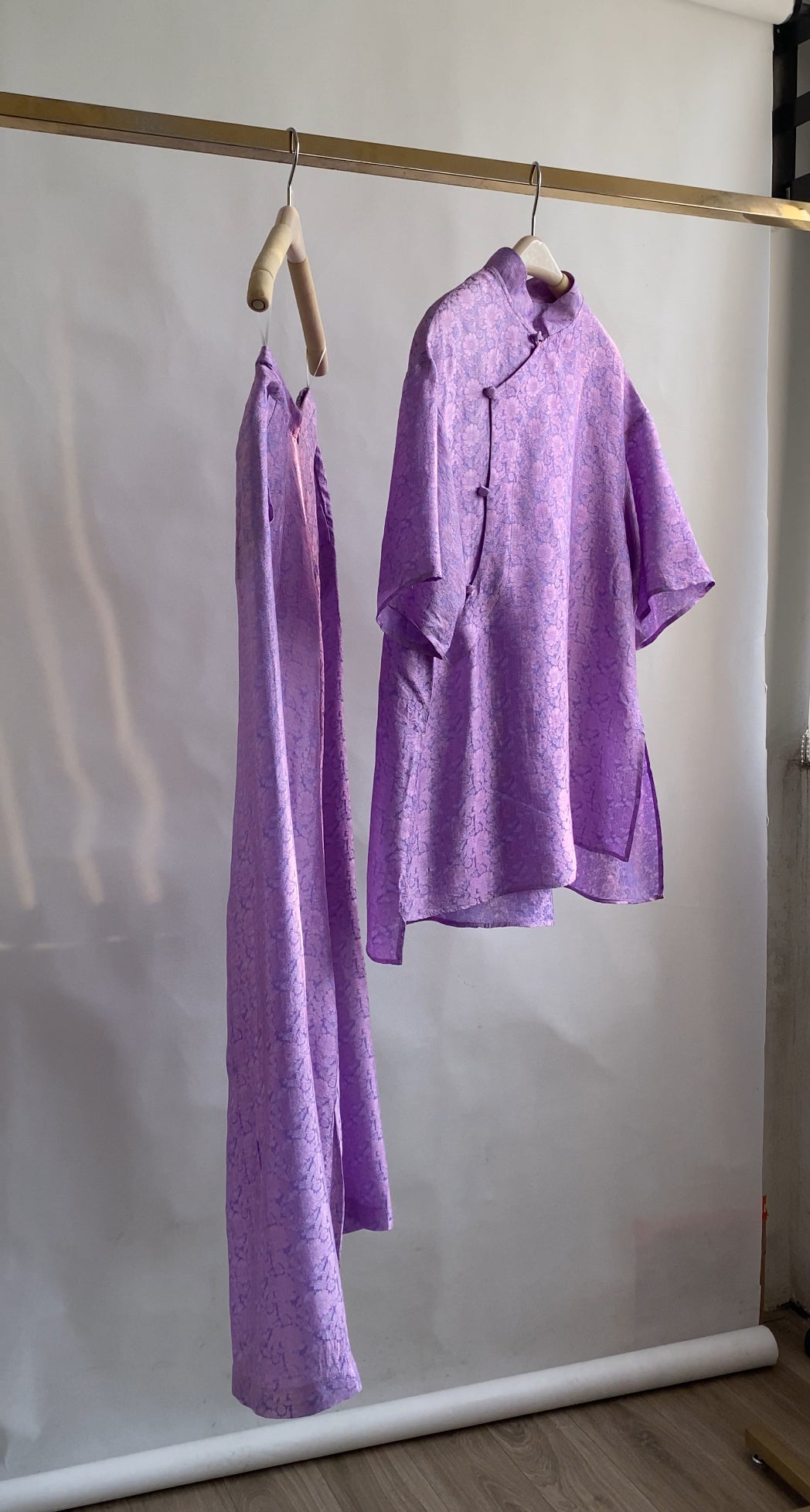 Vietnamese Ao Dai - Ninh Van Set - Mandarin-neck Wormsilk - side profile in purple by Hy Phuong