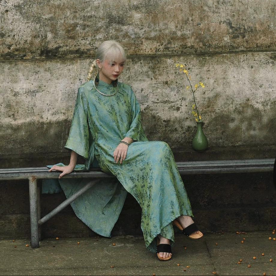 Vietnamese Ao Dai - Loc Tho Ao Dai set - Wormsilk in Jade [Modern Cut] - styled presentation in green by Moc