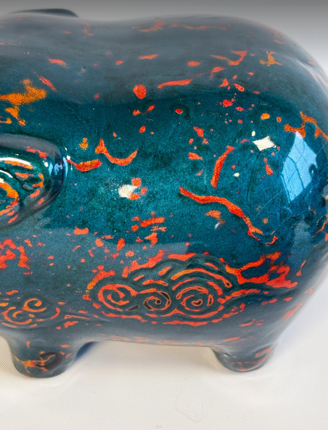 Ceramic Piggy in Lacquer - Premium Vietnamese lacquerware by Lam Phong Pottery at L'Orient Haus luxury boutique