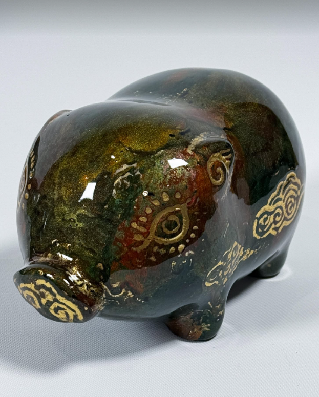 Vietnamese Lacquer - Ceramic Piggy in Lacquer - side profile in green by Lam Phong Pottery
