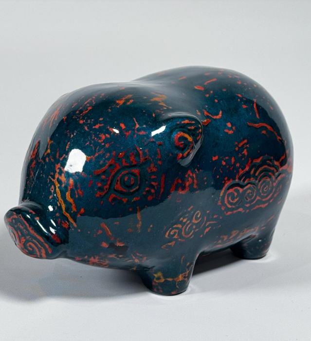 Ceramic Piggy in Lacquer - Premium Vietnamese lacquerware by Lam Phong Pottery at L'Orient Haus luxury boutique
