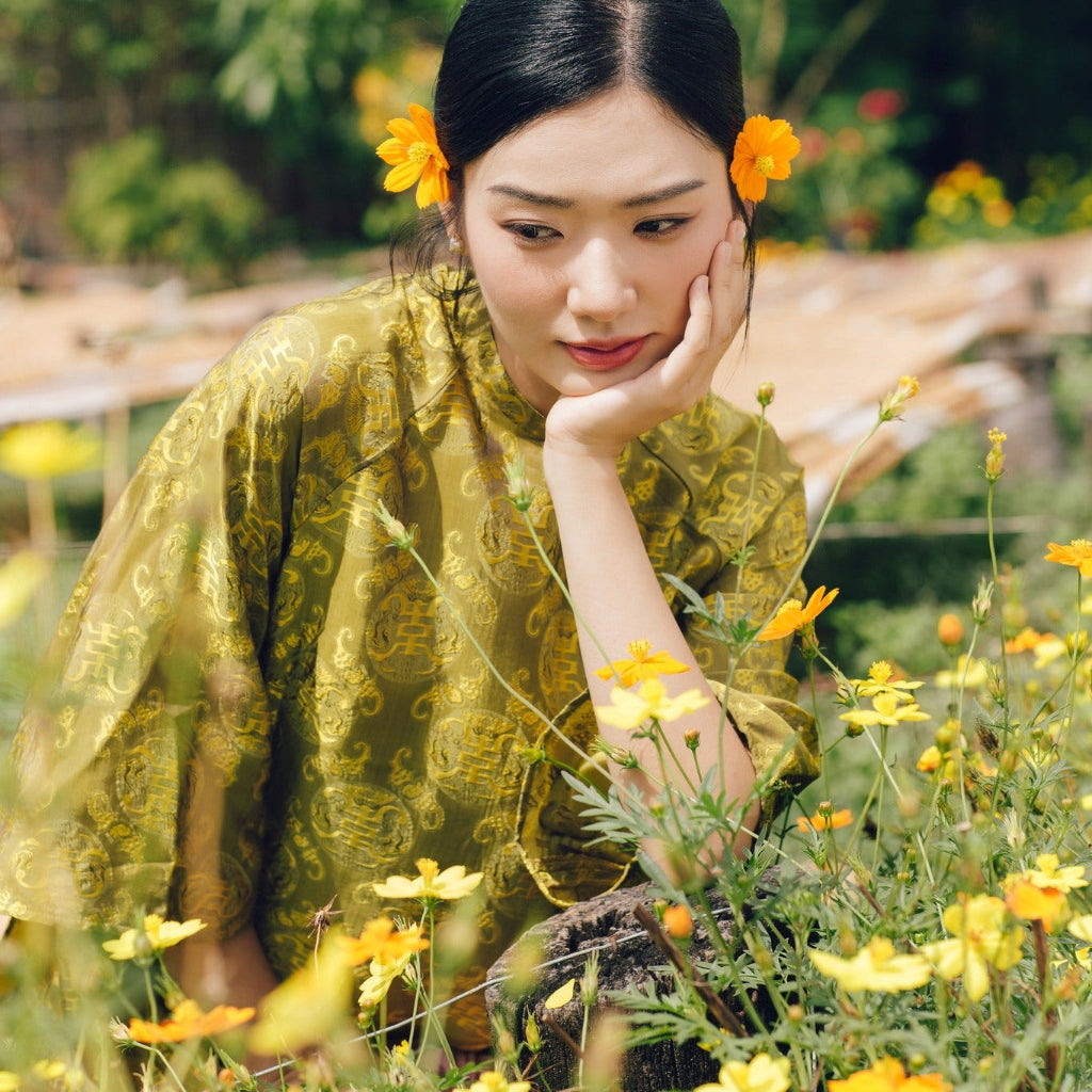 Vietnamese Ao Dai - Loc Tho Ao Dai set - Wormsilk in Light Moss [Modern cut] - styled presentation in green by Moc