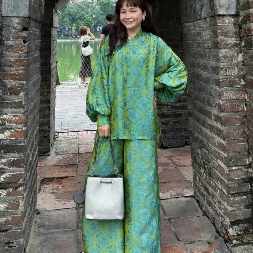KY Ao-Ngan (Shorter version of Ao-dai) with Balloon Sleeve - Wormsilk - front view by Huyen Collection