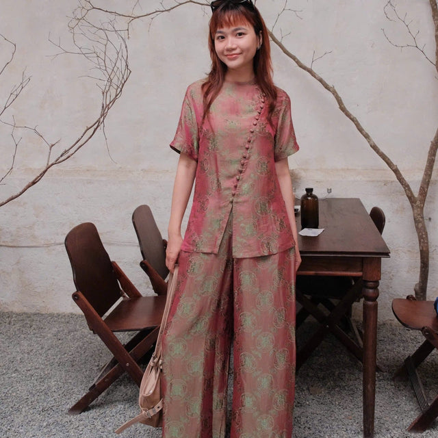 “Diagonal Grace” Ao-Ngan Set – Short-sleeve Worm Silk in Moss Green
