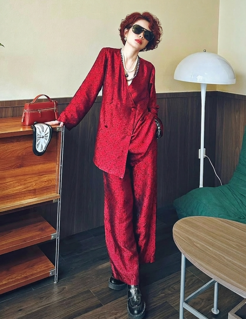 “Crimson Ease” Modern Ba-Ba Set –  Wormsilk in Crimson