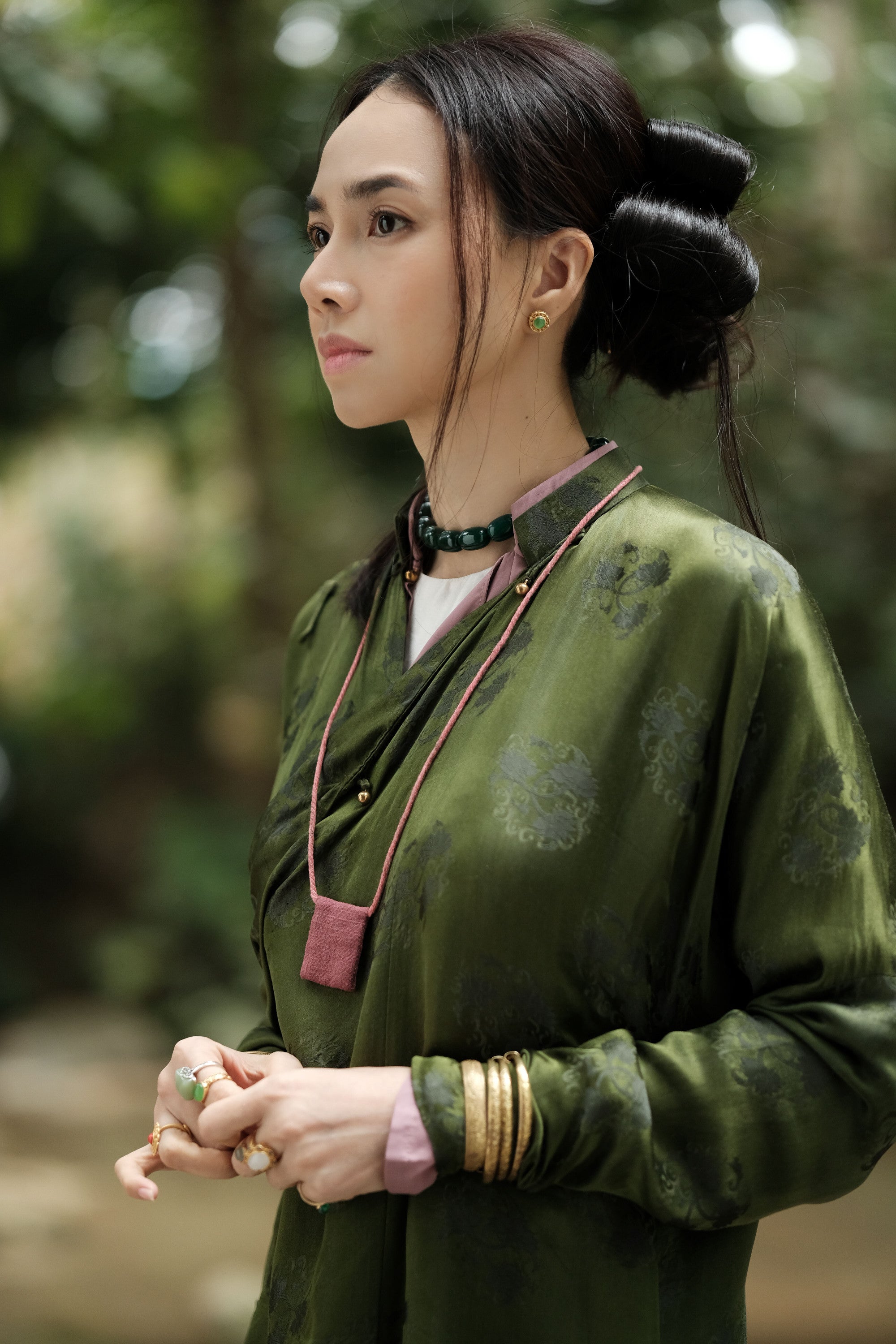 Nguyệt Liên" Ao Dai set -  Wormsilk 5-panel Design in Dark Emerald - Detail shot - Handcrafted Vietnamese design