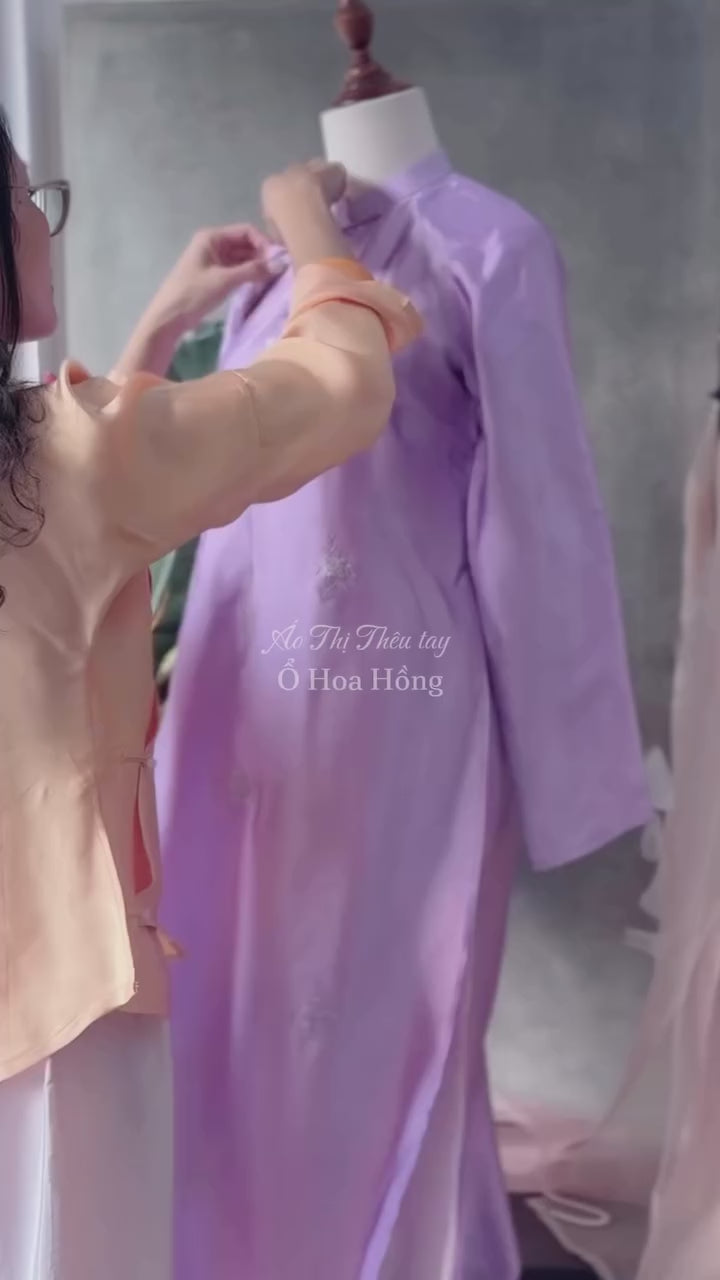 "Rose Bunches" Ao-dai Set - Premium Hand-embroidered Wormsilk in Lavender